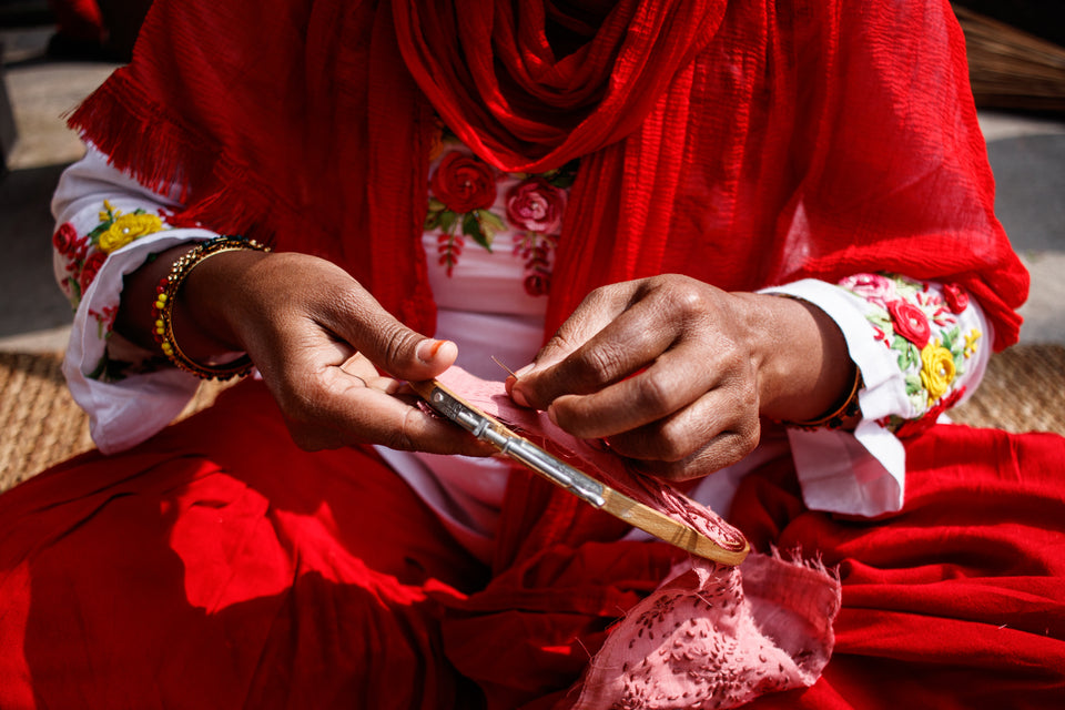 La broderie de la robe Beatriz